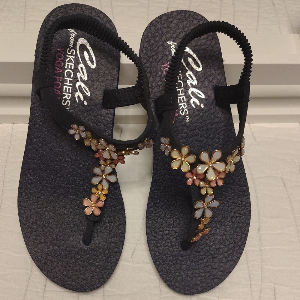 Skechers Women's Dark Blue and Floral Sandals